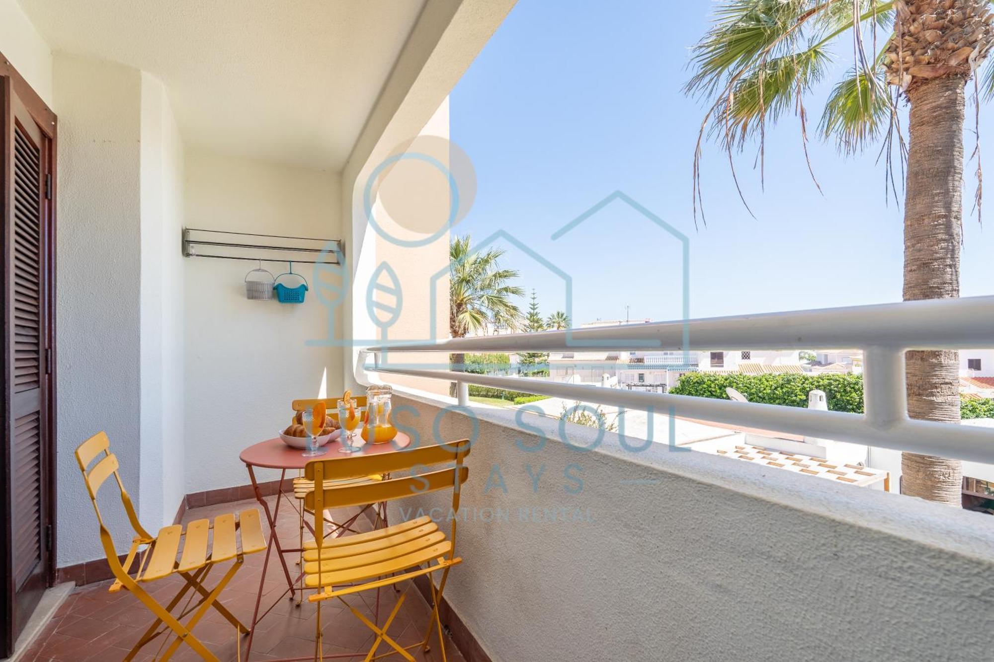 New! Perfect With Swimming Pool Apartment
